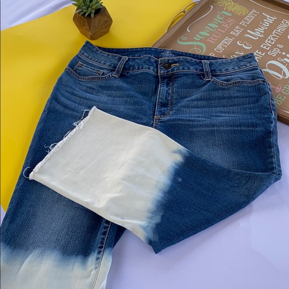 St.John Bay raw hem bleached crop capris size 12